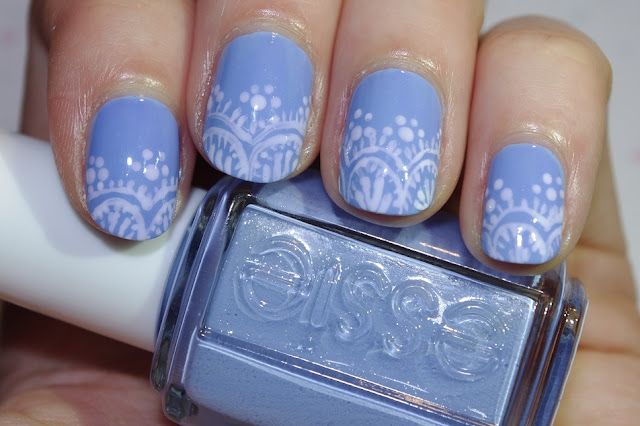 Essie Bikini so teeny