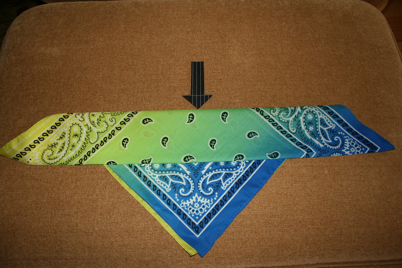 Buzzing and Bumbling Bandana Baby Tutorial