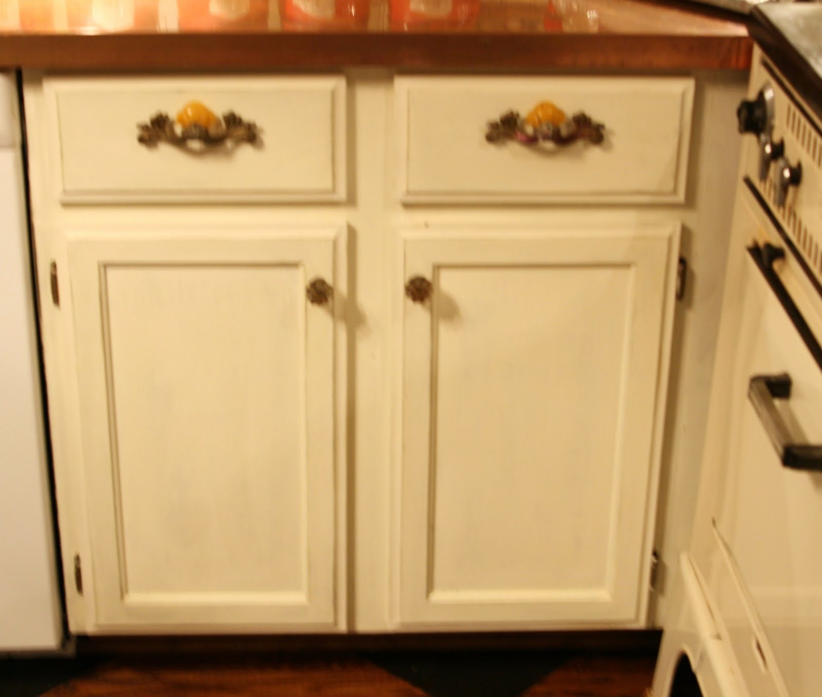  Chalk  Paint  Kitchen  Cabinets  Lady Butterbug