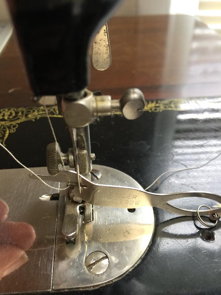 Quilting Revolution Vintage Singer No 36806 Needle Threader