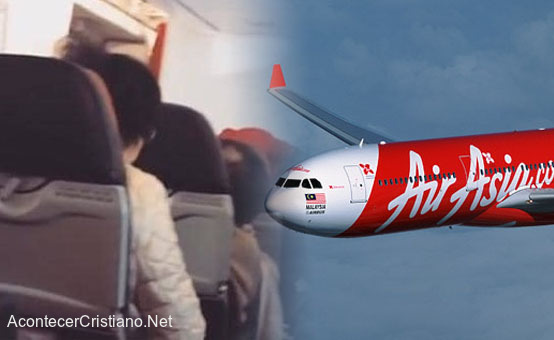 Piloto y pasajeros oran en pleno vuelo tras explosión de un motor del avión Pasajeros hacen oración en avión tras falla mecánica