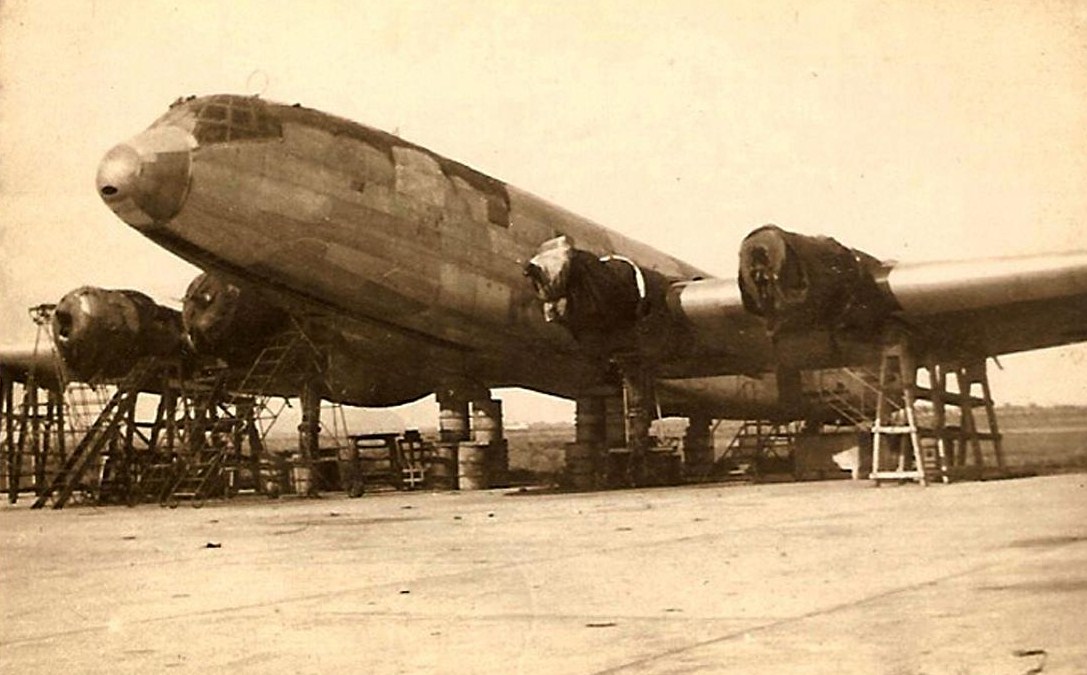 Aviación por Leandro 1945 ATERRIZAJE DE EMERGENCIA JUNKERS 290 EN