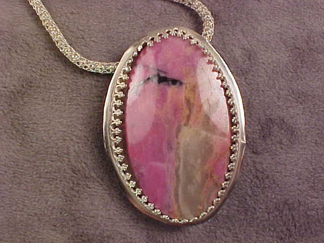 bead-and-jewelry-history-cabachon