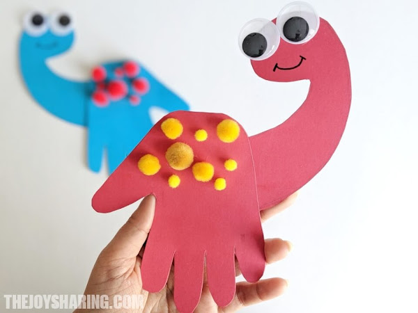 Dinosaur Father's Day Craft #thejoyofsharing #fathersdaycards #fathersdayideas #dinosaur #handprint #preschoolactivities via @thejoysharing Dinosaur Craft for Preschoolers