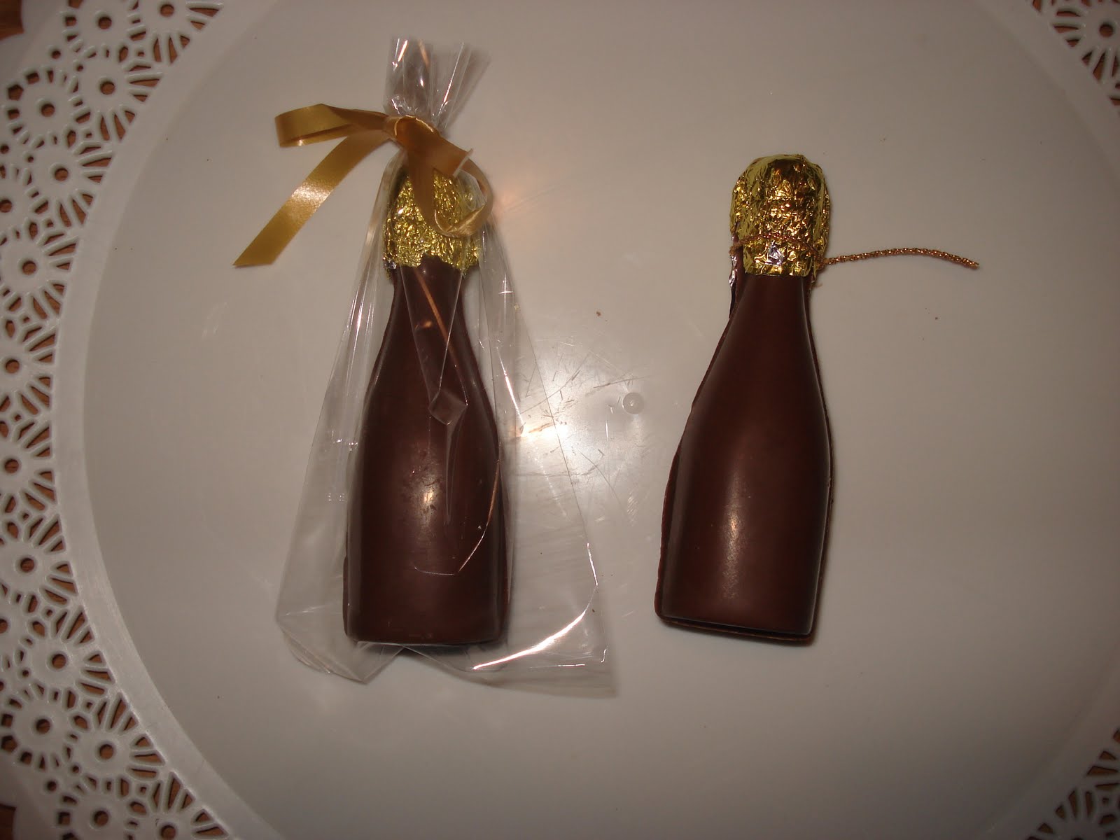 MARIA BOMBONES BOTELLITAS DE CHOCOLATE Y OTROS