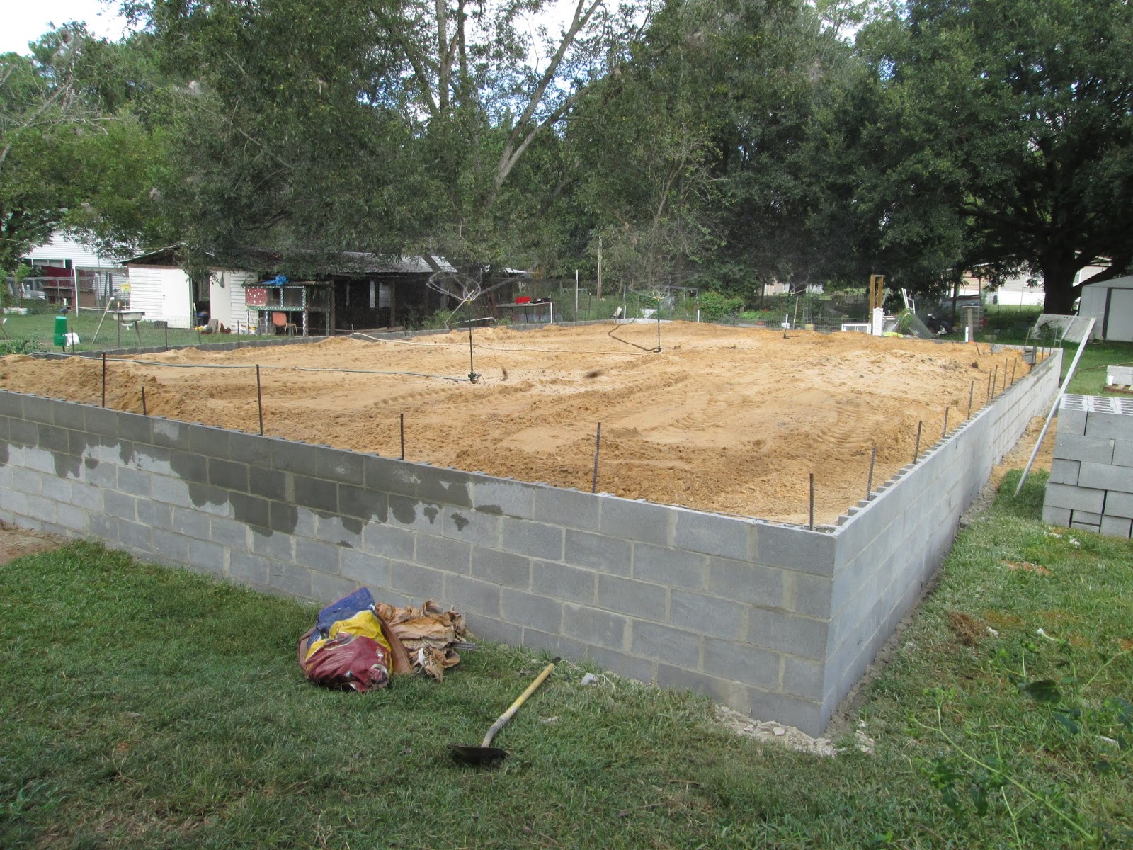 A New Home in the Country Day 17 Packing Dirt & a Visit from the