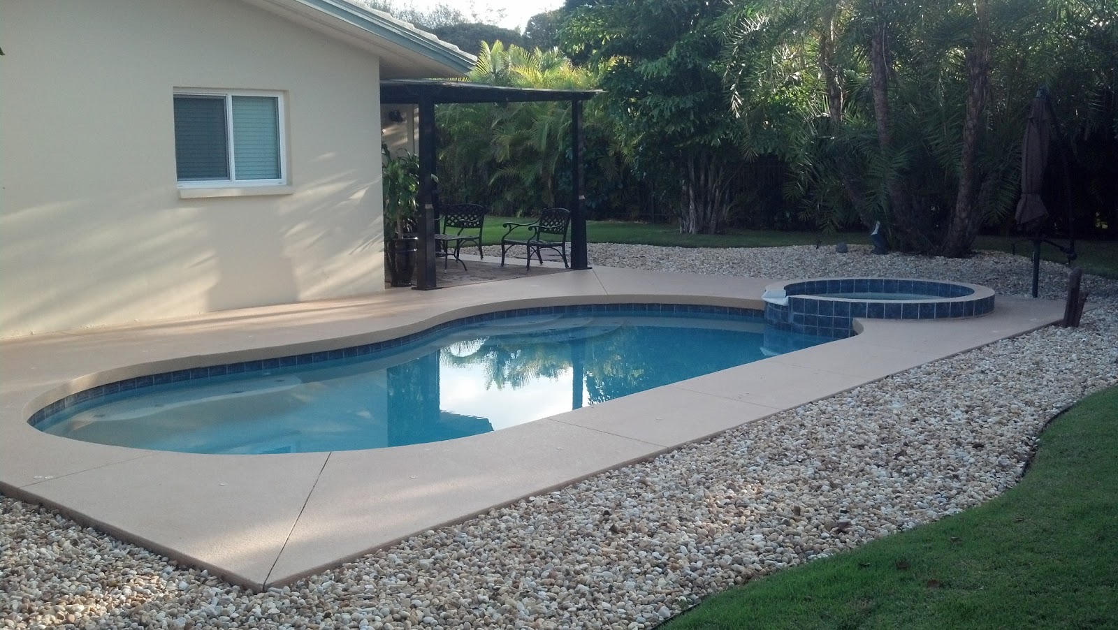 Jeremy's Swimming Pools Benson swimming pool and spa