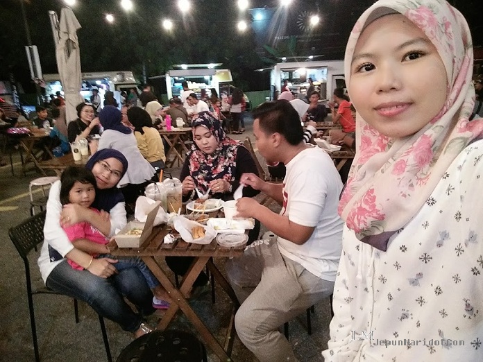 Food truck Park | Tapak Urban Street Dining @ KLCC Food truck Park | Tapak Urban Street Dining @ KLCC
