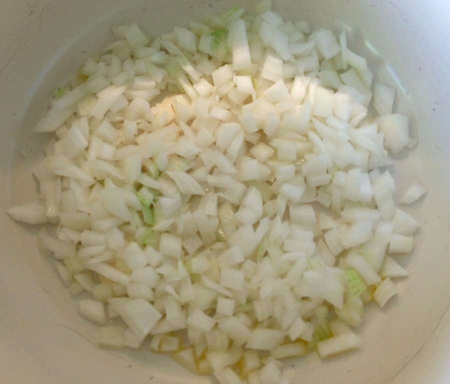 Rehogar cebolla y ajo