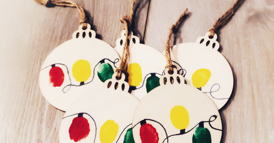 Hobo Mama: Easy DIY fingerprint holiday ornament