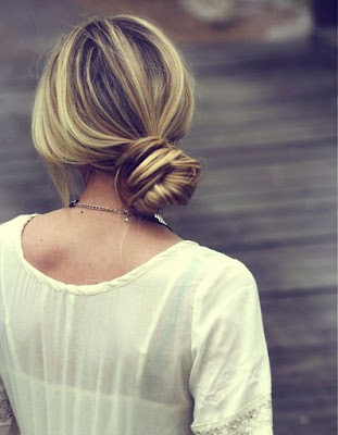 chignon bas coiffure matins pressés chignon bas coiffure matins pressés