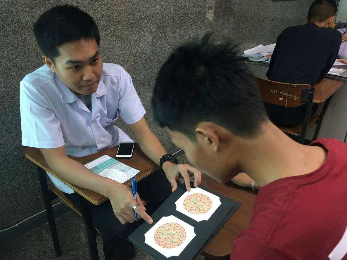สถาบันติว TACK TEAM ( แท็กทีม ) ตรวจสายตาจากทางโรงบาลไทยนครินทร์(ศุนย์