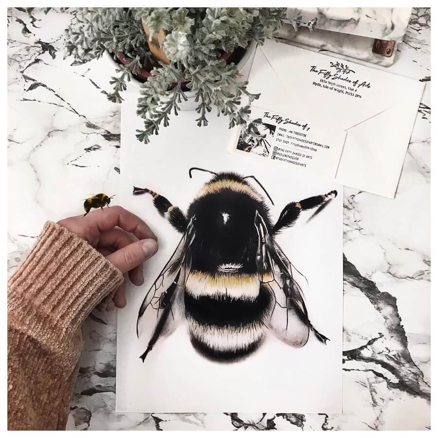 Huge Bumblebee by S. Pasquier 08-Huge-Bumblebee-Solene-Pasquier-www-designstack-co