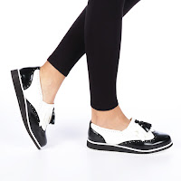 Pantofi casual dama la moda negru cu alb Pantofi casual dama la moda negru cu alb