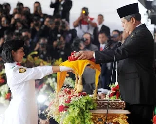 Pembawa baki 2011