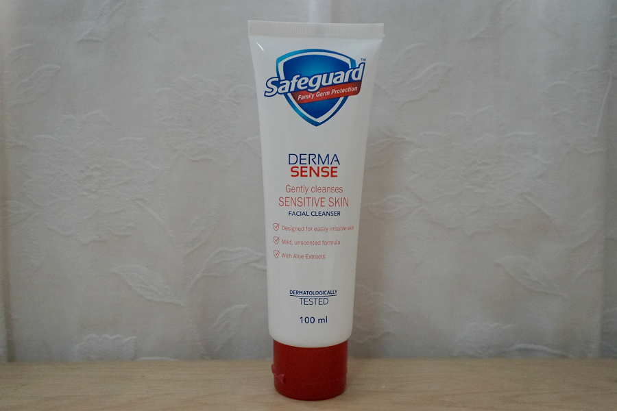 Safeguard Derma Sense Gently Cleanses Facial Cleanser (Sensitive Skin)