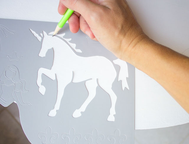 Stencil a kids table with unicorns! #unicorns #stencil #kidstable #marthastewart Stencil a kids table with unicorns! #unicorns #stencil #kidstable #marthastewart