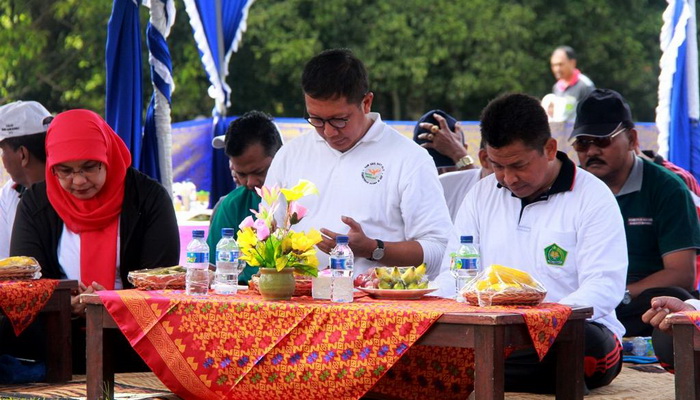 Menteri Lukman Ajak Jajaran Kemenag Bali Doakan Pengungsi Gunung Agung