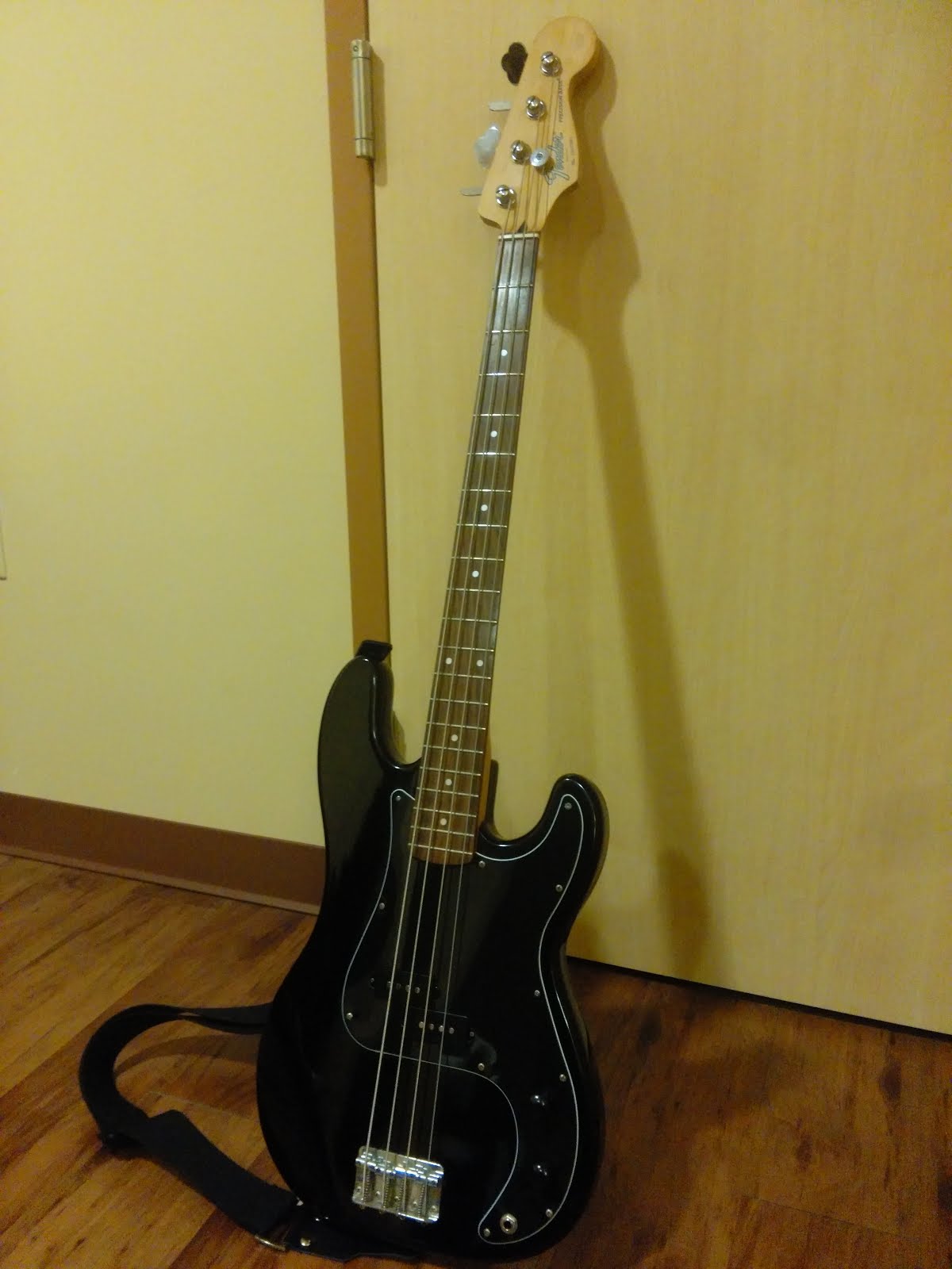 [Mattwins] '92 Squier Korean PBass Review and Mods