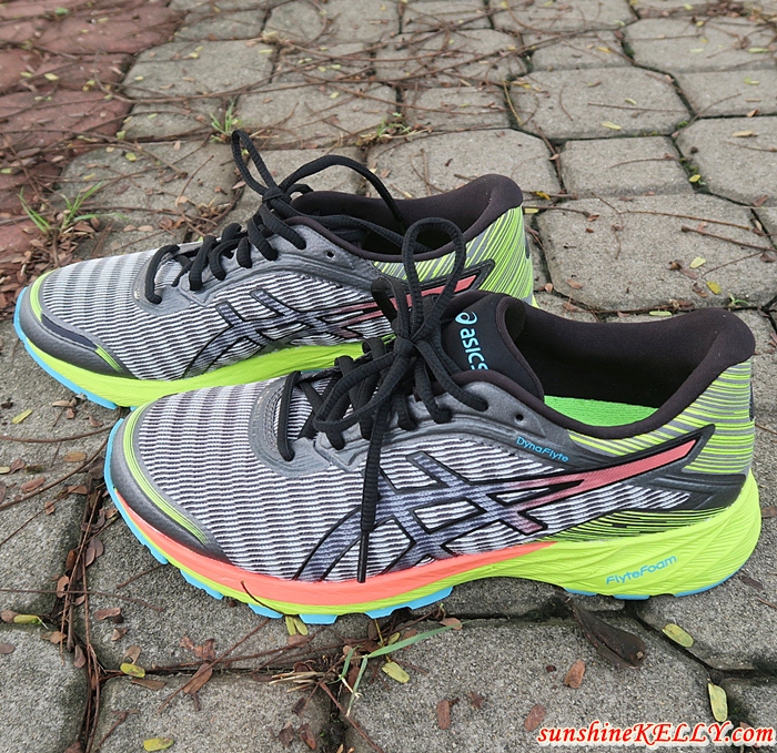 asics dynaflyte weight