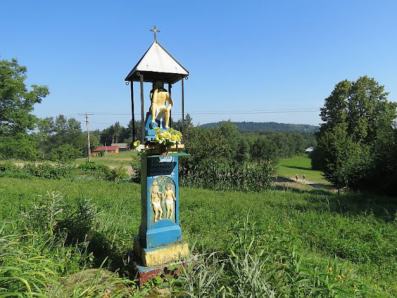 Kapliczka z Chrystusem Frasobliwym kapliczka