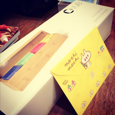 A Wife's Charmed Life: S.O.S. = Storage for Tea Bags