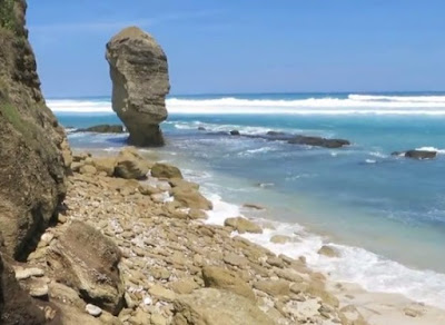 Wisata Pantai Batu Payung lombok Tengah NTB