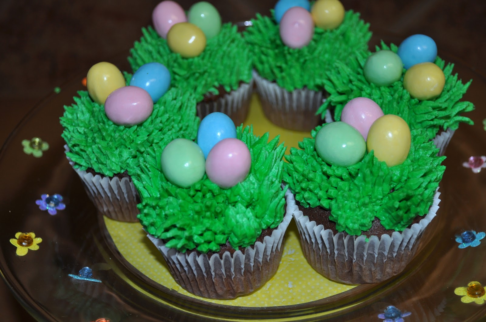 Morgan's Cakes: Easter Cupcakes