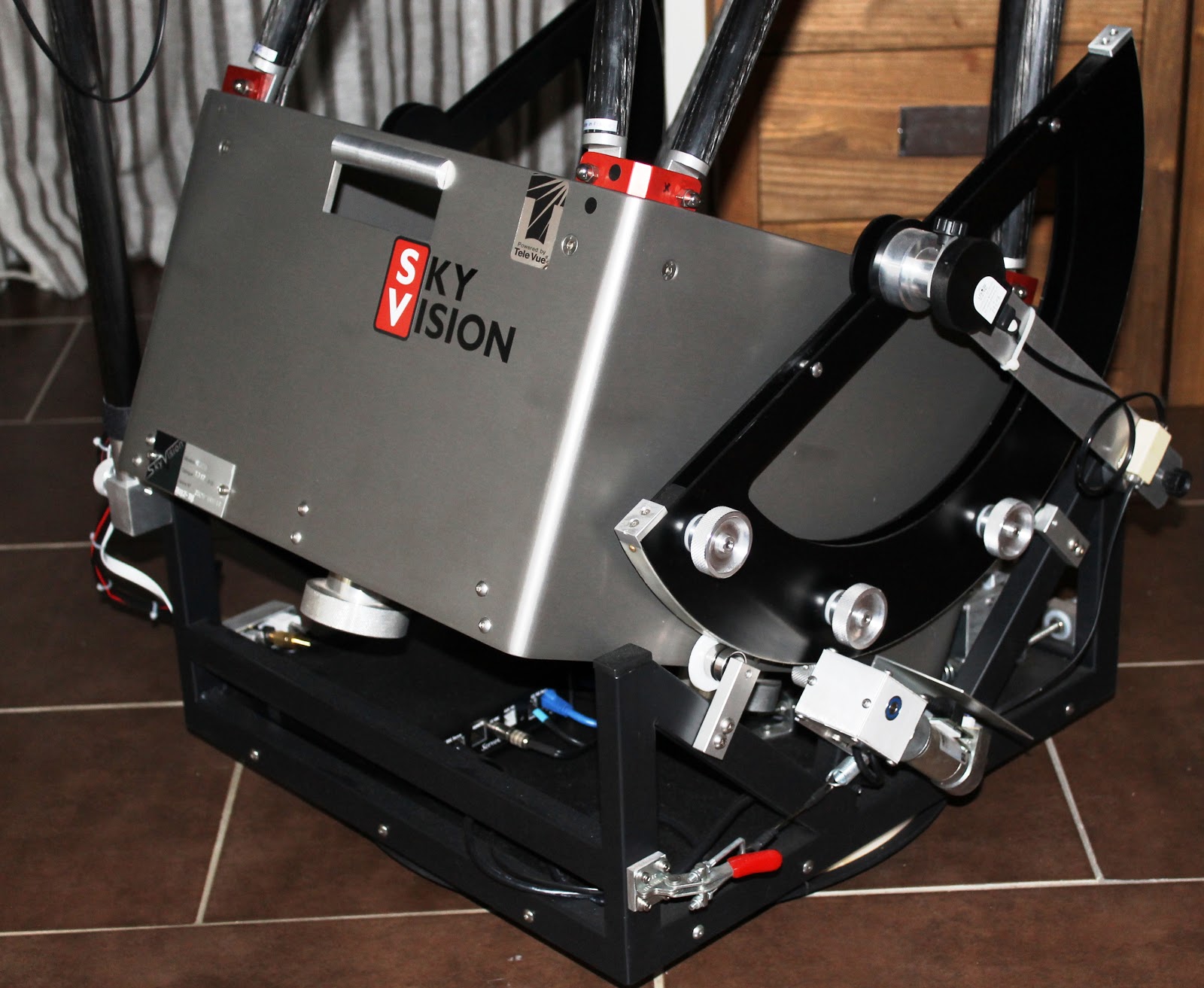 STELLARVIEW ET SKYVISION DEVELOPPEMENT LE SERVOCAT