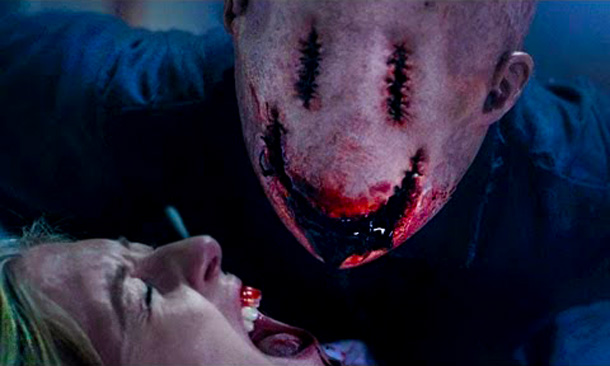 Smiley – Das Grauen Trägt Ein Lächeln