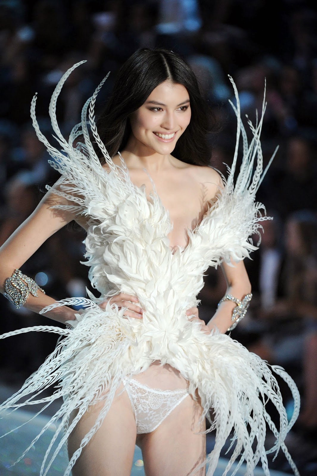 The 7 Hottest Asian Victoria's Secret Models of All Time! VS Models