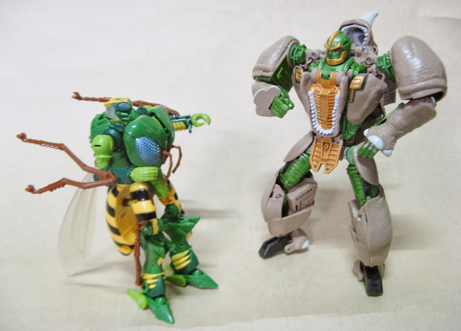TRANSFORMERS Generations Beast Wars series Voyager class RHINOX(IDW