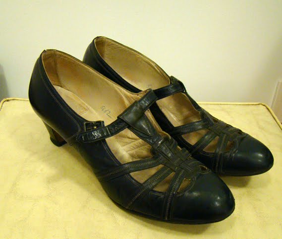Vintage Clothing Love: Blue 1930's Shoes