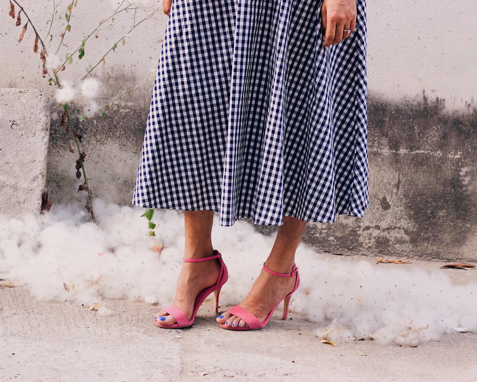gingham, gingham trend, style gingham, trends 2017, gingham midi skirt, gingham top style, all gingham outfit, how and when to buy trends, when to buy trends, tips an tricks to buy trends, indian blog, indian blogger, top indian blog, indian luxury blog, uk blog, british blog, london blog, delhi blogger, street style, spring summer 2017, spring summer lookbook, wear trends, how to, how to style, effortless chic, parisian style, how to dress, style tips, street style delhi, 