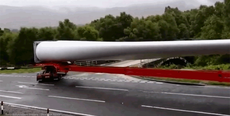 El conductor de este remolque de 60 metros puede hacer los giros más  sorprendentes que verás jamás