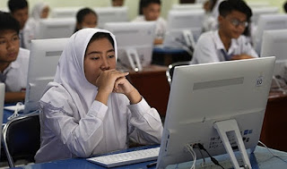 UNDUH SOAL DAN KUNCI JAWAB LATIHAN UN SMA TAHUN 2017/2018 SOAL%2BUN%2BSMA%2BMA%2B2018%2B%25282%2529
