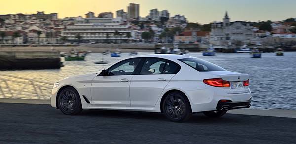 2019 BMW 5 Series Features and Specs Review 2019 BMW 5 Series Features and Specs Review