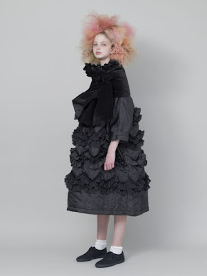 コレクション:2018 A/W COMME des GARCONS GIRL|コムデギャルソン