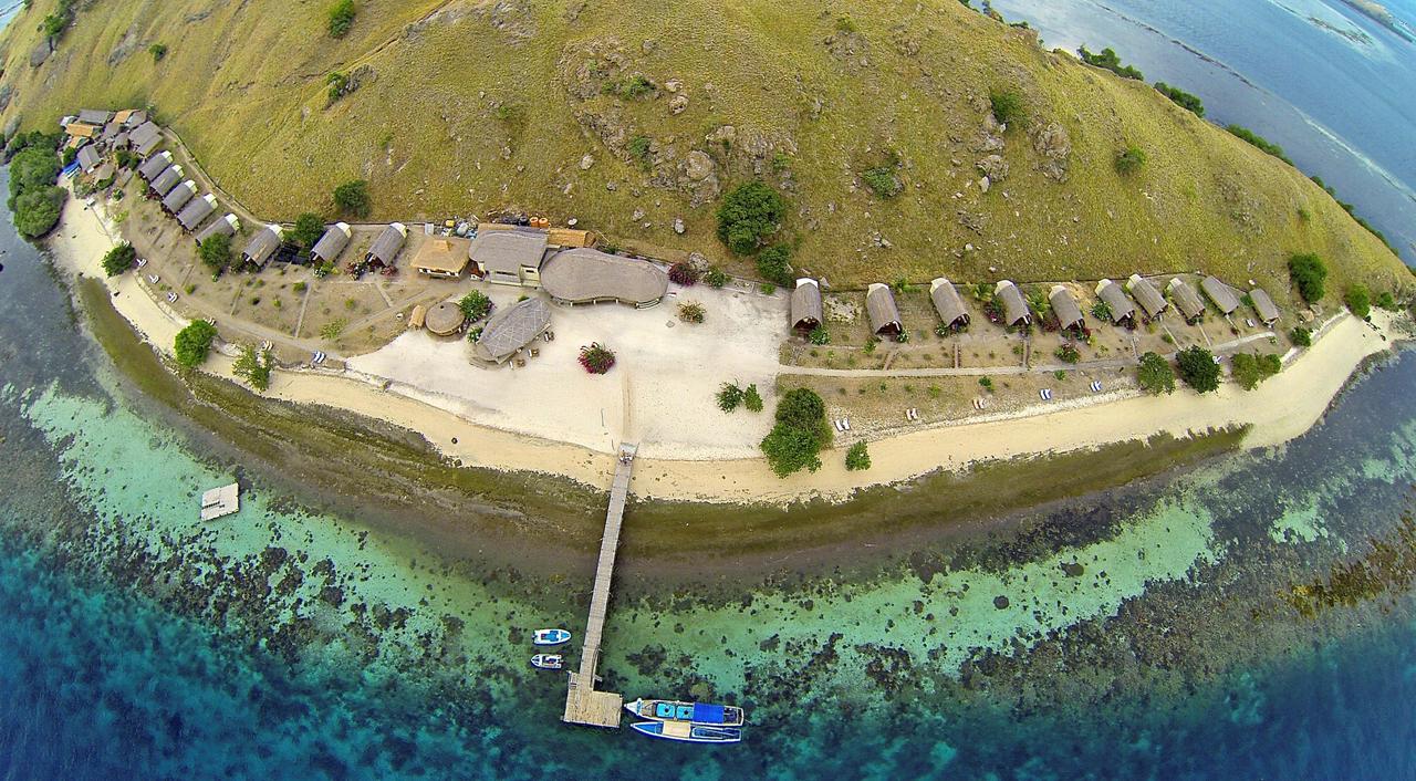 Komodo Resort Sebayur Tourism Indonesia