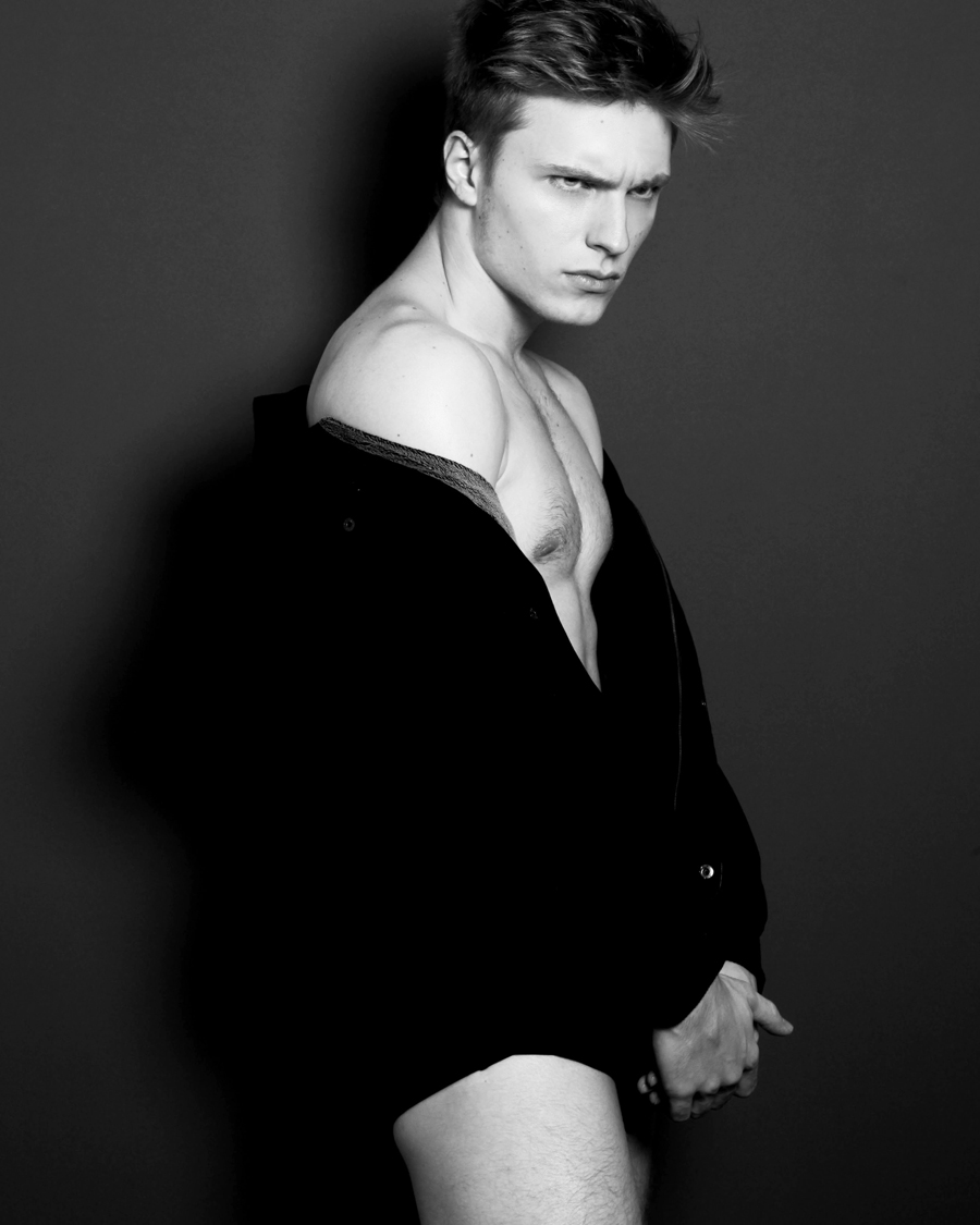 Alessandro cavagnola рост. алессандро терсиньи. Alessandro pierozan фотосессии. Alessandro pierozan в молодости. алессандро кортесе.