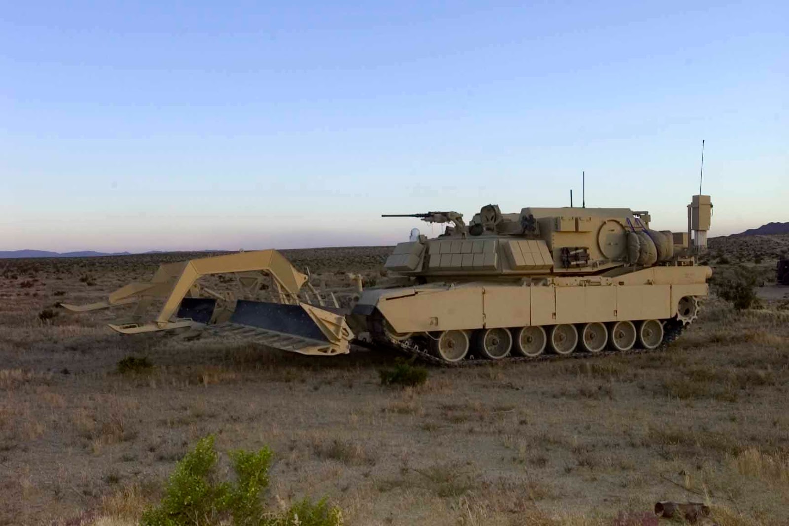 Impressive US Army - M1 Assault Breacher Vehicle in Action