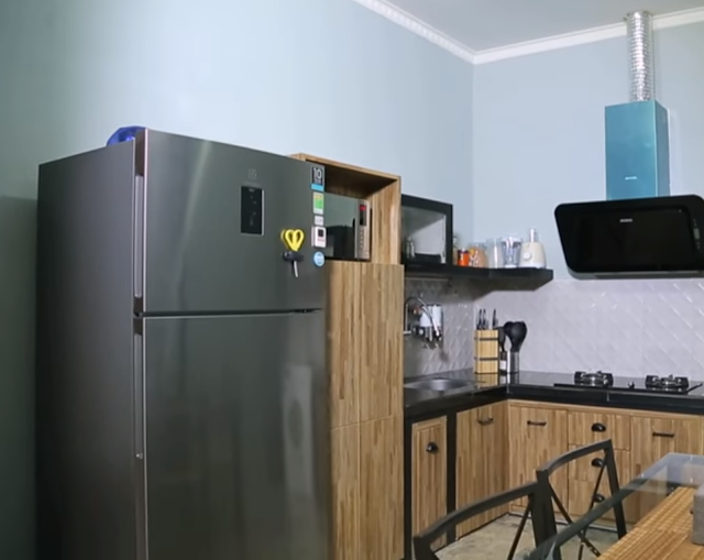 Rumah Mungil Bertema Industrial Rumah Mungil Bertema Industrial