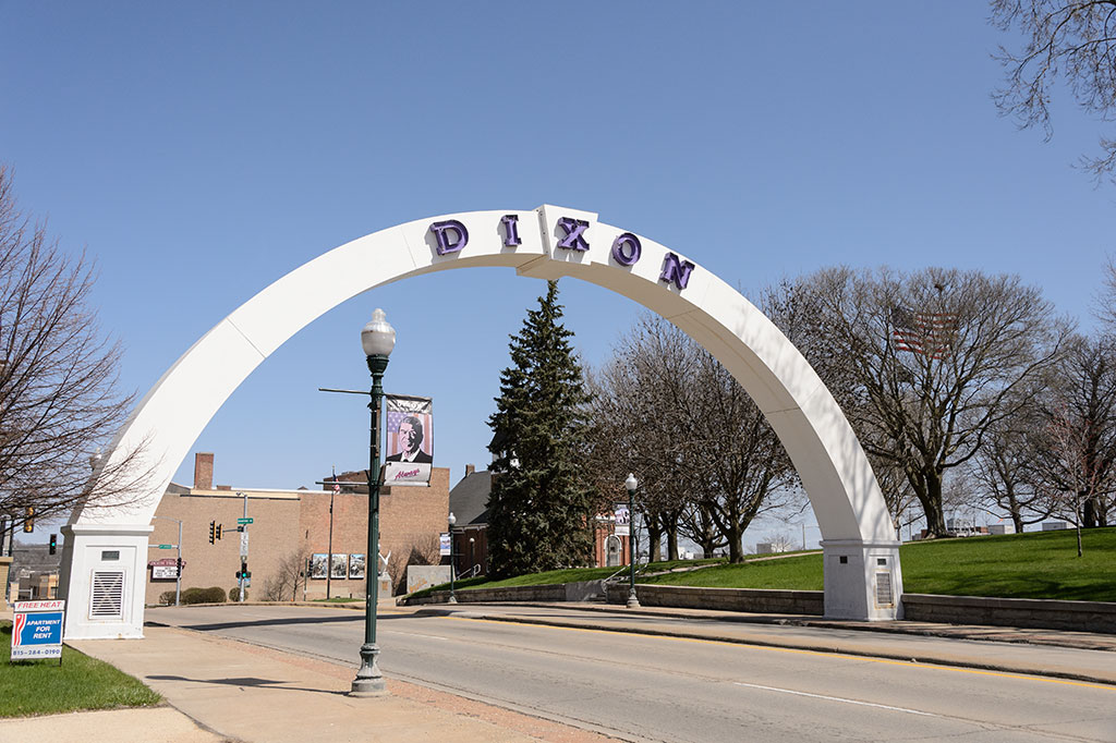 War Memorial Arch in Dixon, IL