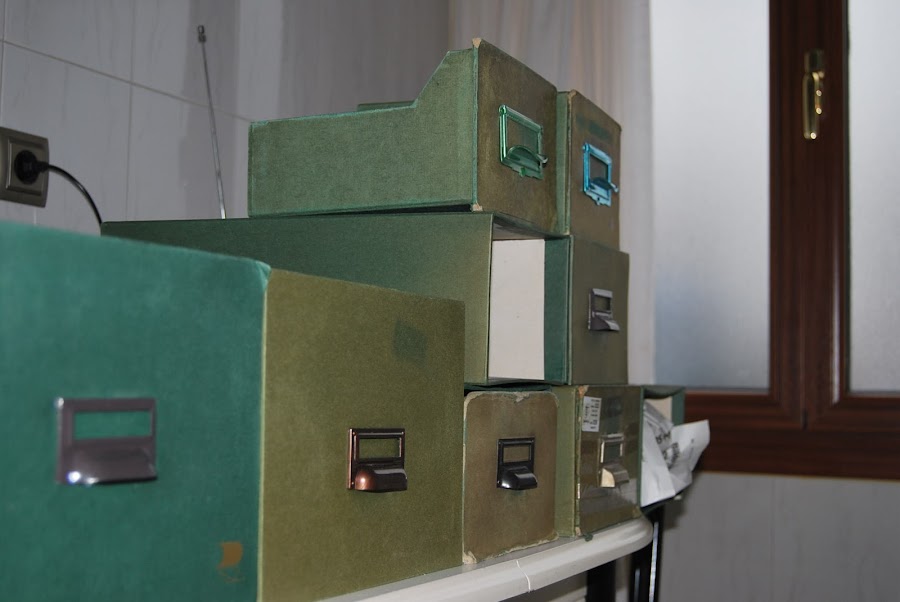 Reciclado de ficheros de carton.