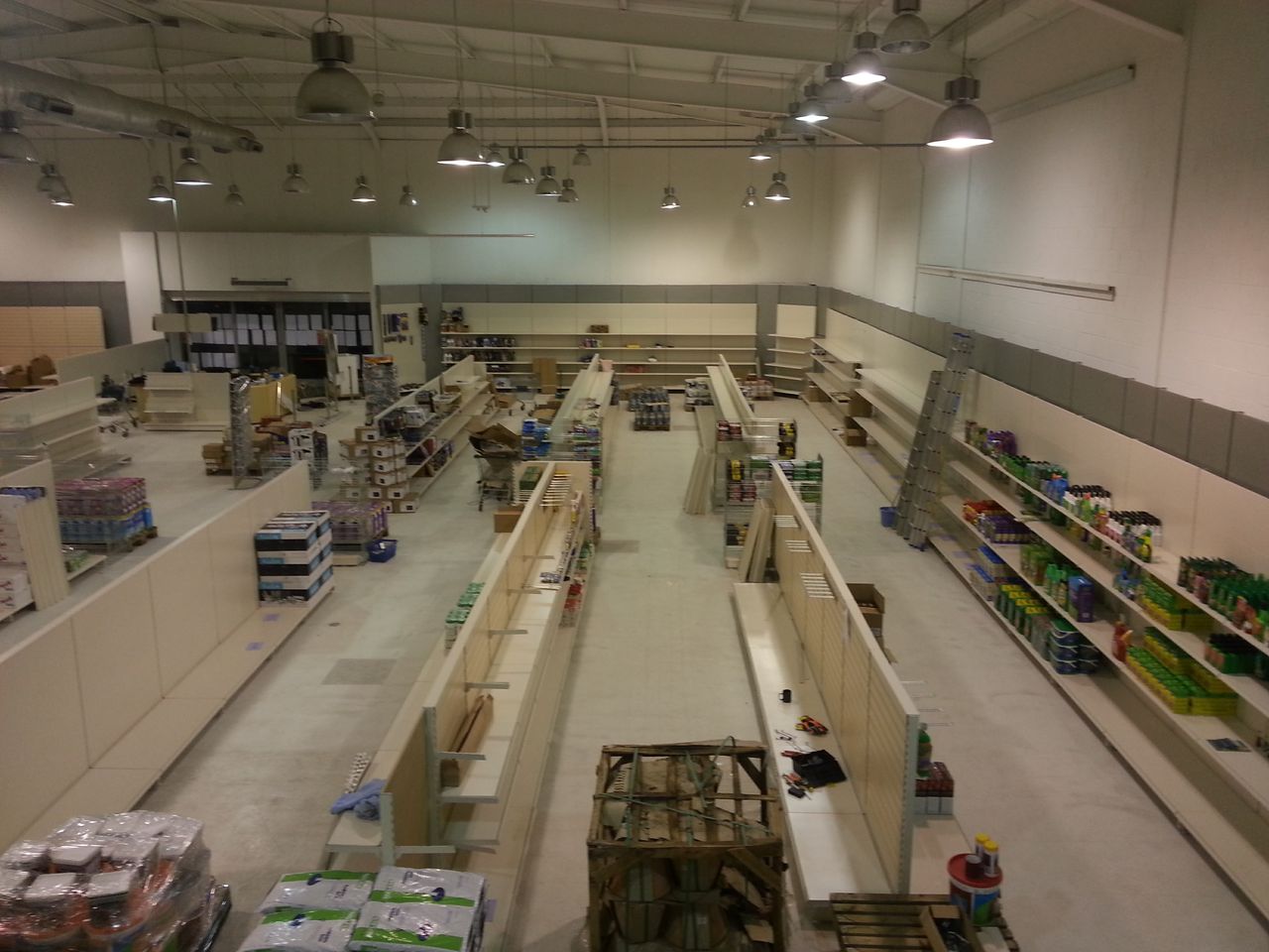 Experts in shop fitting & shop shelving New Shop