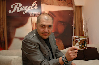 reyli canta la que no podia amar