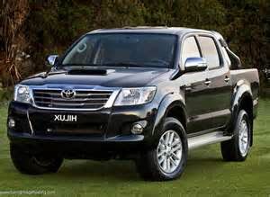Toyota Hilux Rasa penasaran terus senantiasa ada, hingga pada akhirnya bocor juga brosur Toyota Hilux teranyar.