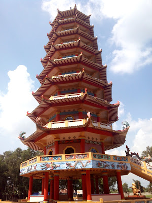 Pagoda di Pulau kemaro Pagoda palembang