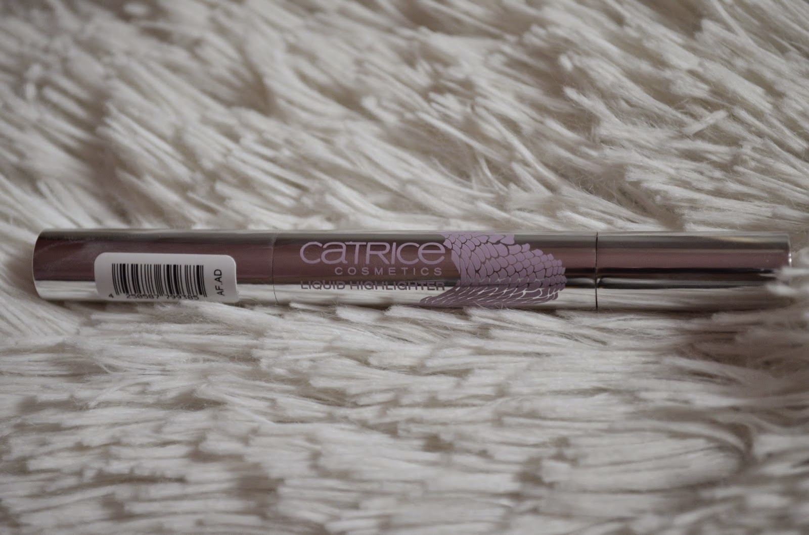 takeasmileforawhile: catrice liquid highlighter - REVIEW