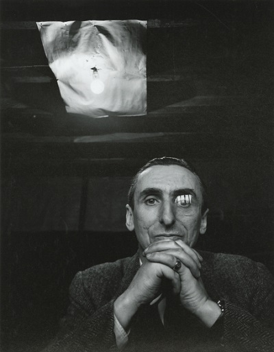 Michel Tapié, 1954, foto por Arnold Newman | fotografia vintage photos, black and white portrait photography inspiration | artSelecta Michel Tapié, 1954, foto por Arnold Newman | imagenes bellas, retratos vintage, cool stuff, pictures, pics, photos